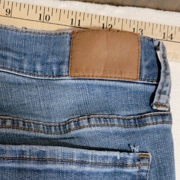 Aeropostale Size 4 Jeans - Picture 5 of 10